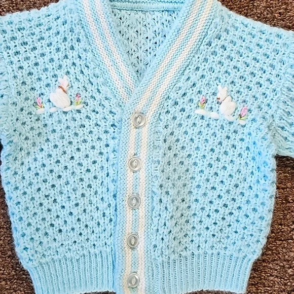 Baby Sweater - Picture 4 of 14